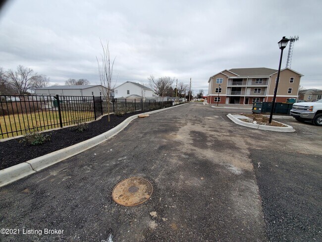 Building Photo - 3500 College Dr