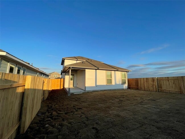 Building Photo - 161 Old Stagecoach Rd