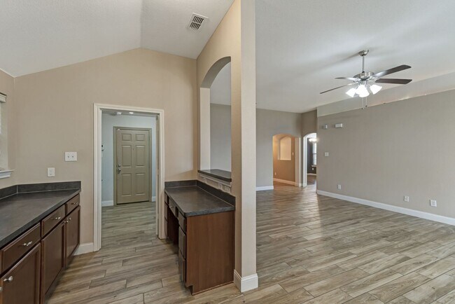 Building Photo - Ready for you to call this one home!
