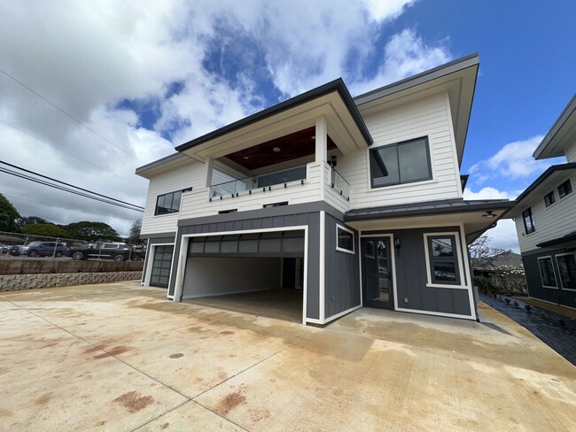 Building Photo - 99-52 Moanalua Rd