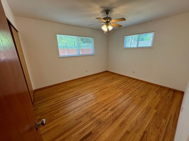 Building Photo - 3 Bed / 1 Bath | Del Dayo Duplex Available 08/10/2026