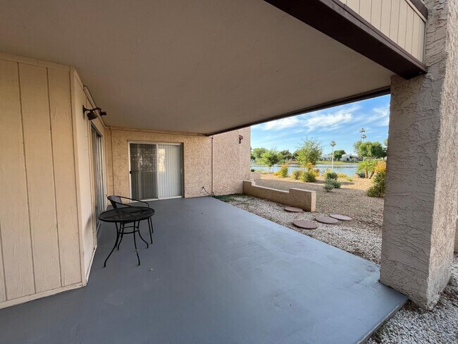 Building Photo - 11040 N 28th Dr