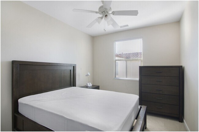 Building Photo - Townhome in Trabuco Canyon!