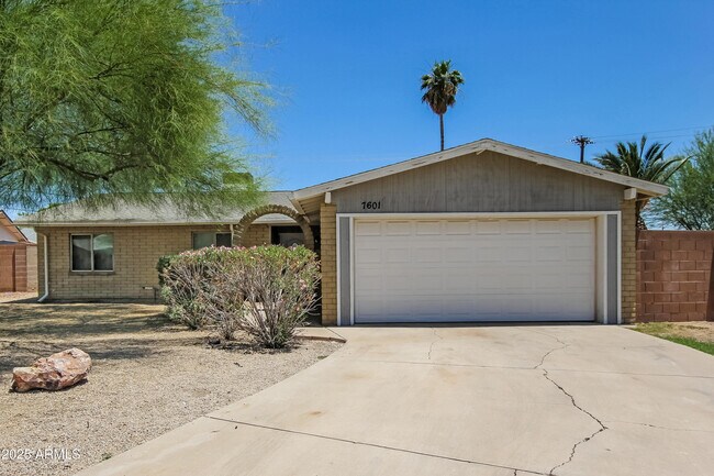 Primary Photo - 7601 N 41st Ave