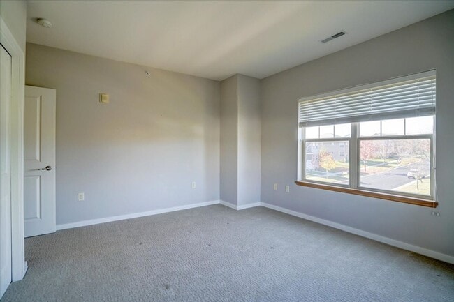 Building Photo - 5196 Sassafras Dr