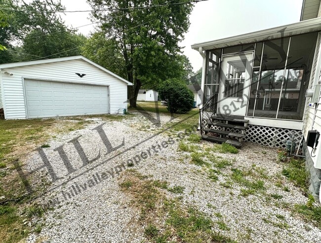 Building Photo - Two Bedroom Home - East Side Location