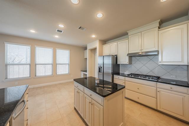 Building Photo - 15505 Bluffdale Dr