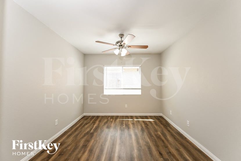 Building Photo - 7279 River Star Ct