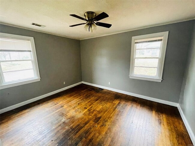 Building Photo - 2000 Cherry St