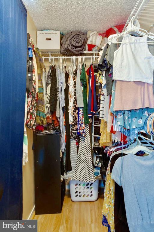 Building Photo - 134 Oak Tree Ln