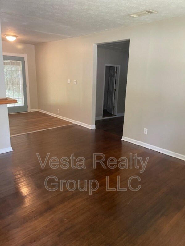 Building Photo - 181 Oldenburg Dr