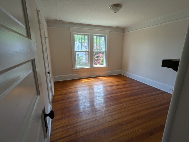 Building Photo - 510 S Carolina Ave