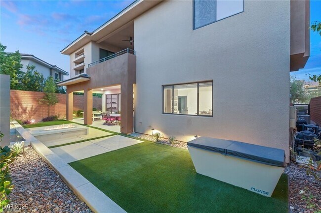 Building Photo - 19 Garden Rain Dr