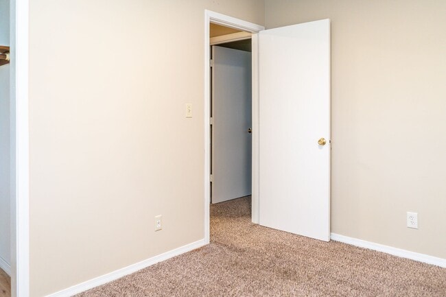 Building Photo - 4501-4503 Millbrook Dr.
