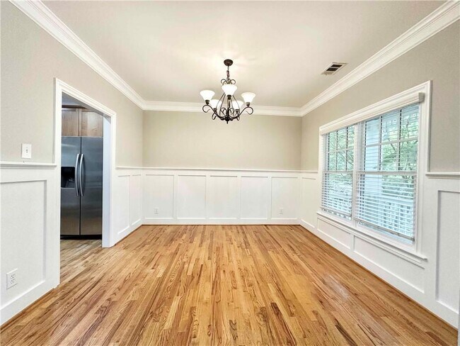 Building Photo - 1541 Gilstrap Ln NW
