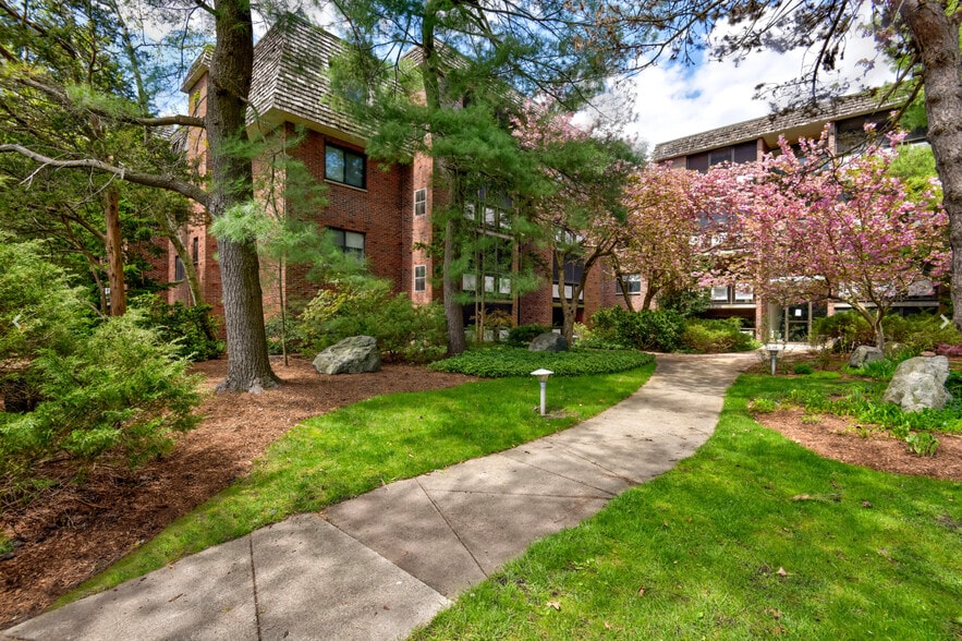 Blair Pond Estates 3032 Normandy Ave Cambridge MA 02138 Apartment