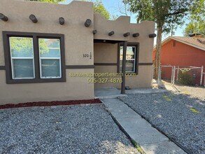 Building Photo - 320 N Loma Linda Ave