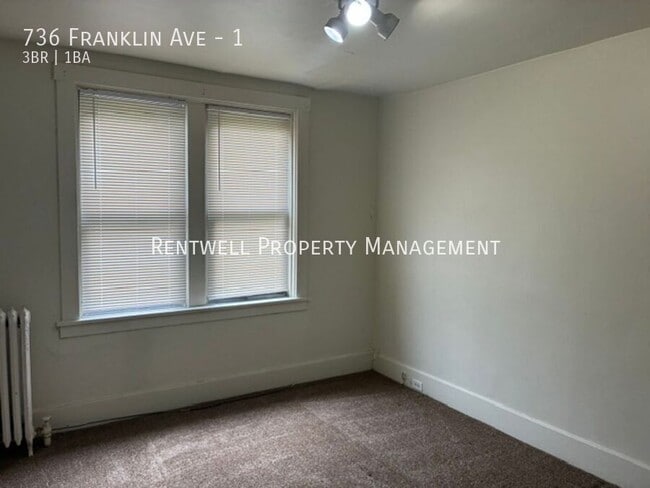 Building Photo - 736 Franklin Ave