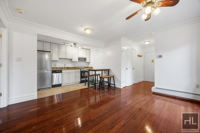 Building Photo - 49-07 43 Avenue 3F