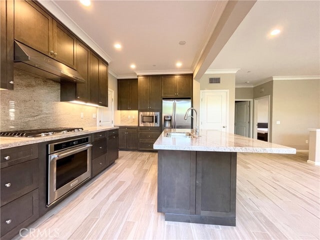 Building Photo - 126 Mighty Oak