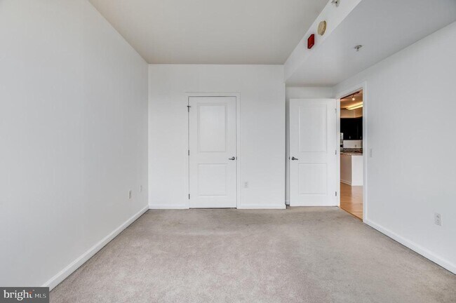 Building Photo - 440 L St NW