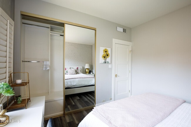 Building Photo - 4525 N 66th St