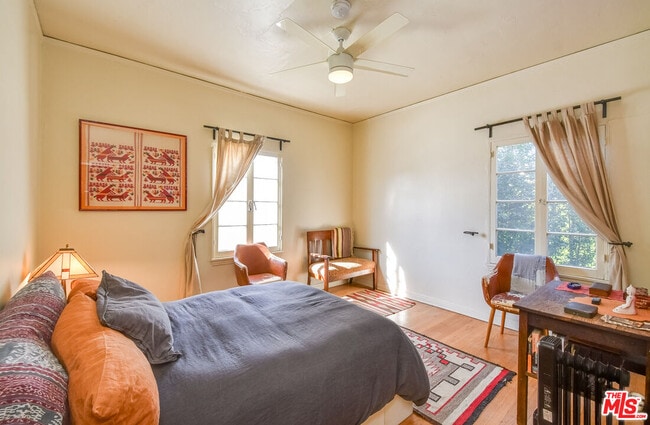 Building Photo - 8437 Waring Ave