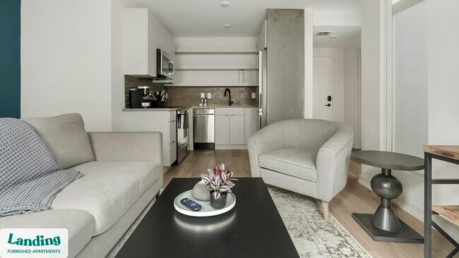 Building Photo - 2009 N Howard St