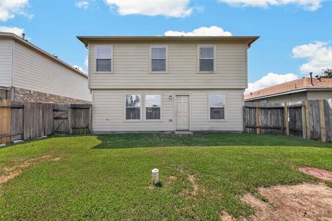 Building Photo - 14837 Peachmeadow Ln