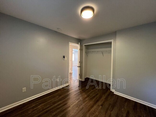 Building Photo - 109 Barnard Ave