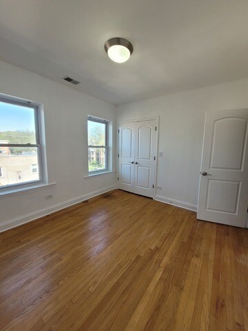 Building Photo - 2061 W Fargo Ave