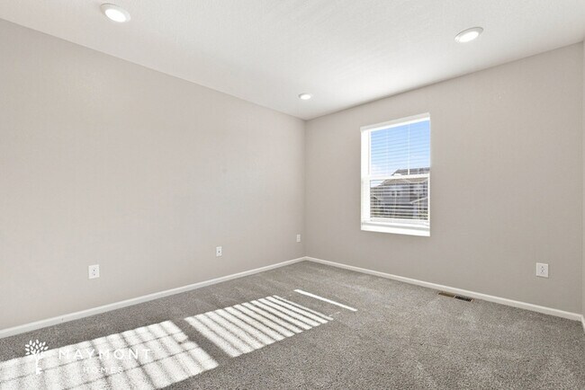 Building Photo - 6073 N Orleans St