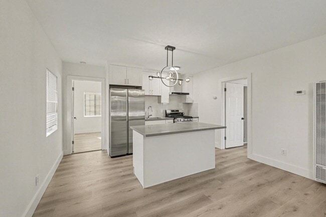 Building Photo - 2340 Rheem Ave