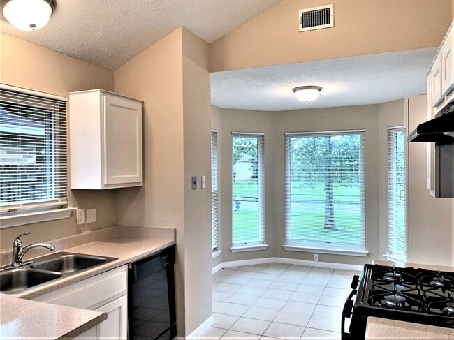 Building Photo - 11922 Westwold Dr