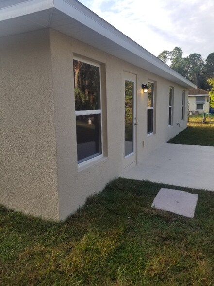 Building Photo - 2043 Ananas Rd