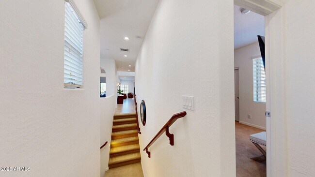 Building Photo - 3935 E Rough Rider Rd