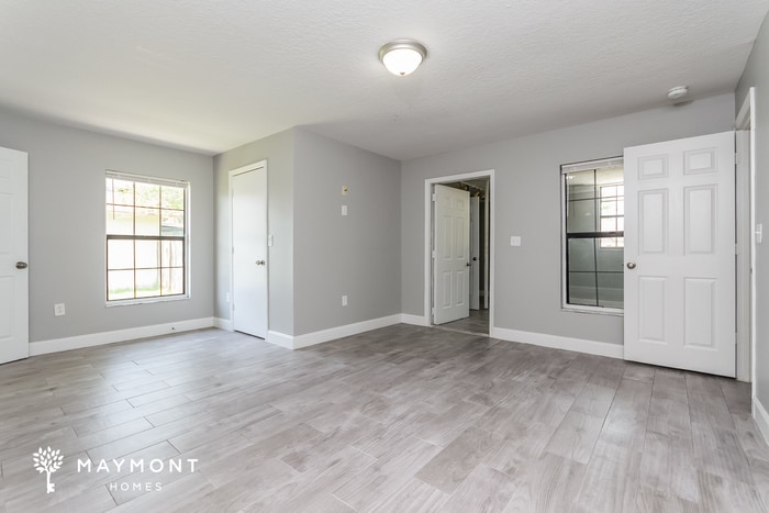 Building Photo - 621 Deauville Ct