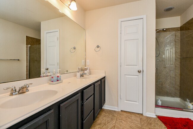 Building Photo - 15462 Signal Ridge Way