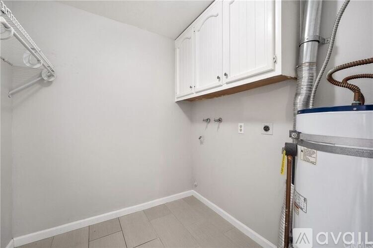 Building Photo - 29280 Mammoth Pl