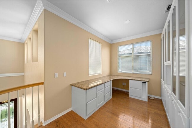 Building Photo - 3121 Club Rancho Dr