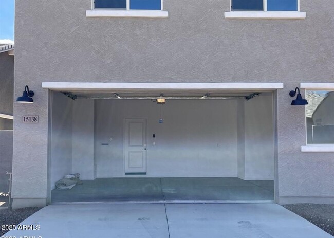 Building Photo - 15138 W Hadley St