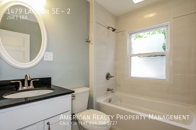 Building Photo - 1479 Lake Dr SE