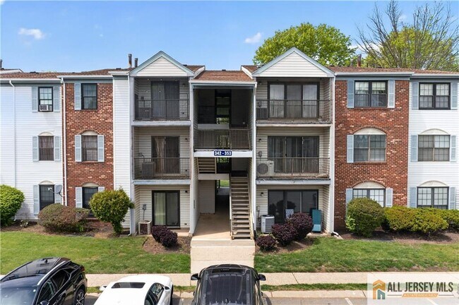 Building Photo - 343 Lancaster Ct