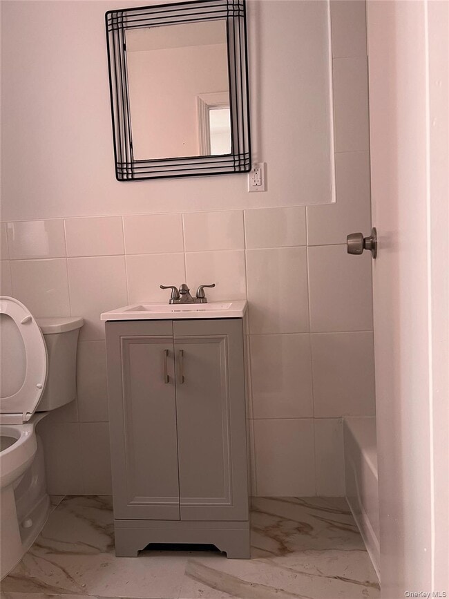 Building Photo - 1810 Barnes Ave