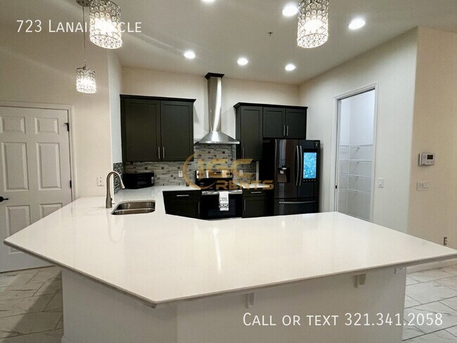 Building Photo - 723 Lanai Cir