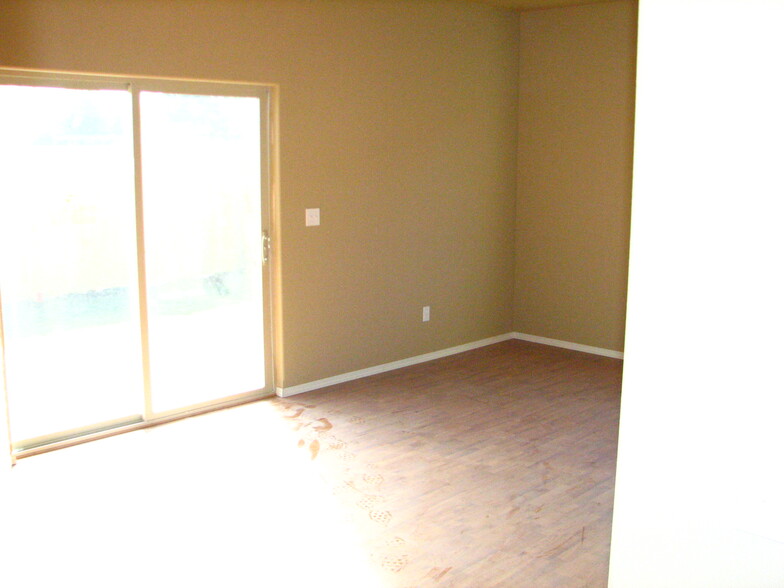 Building Photo - 316 Rosehaven St