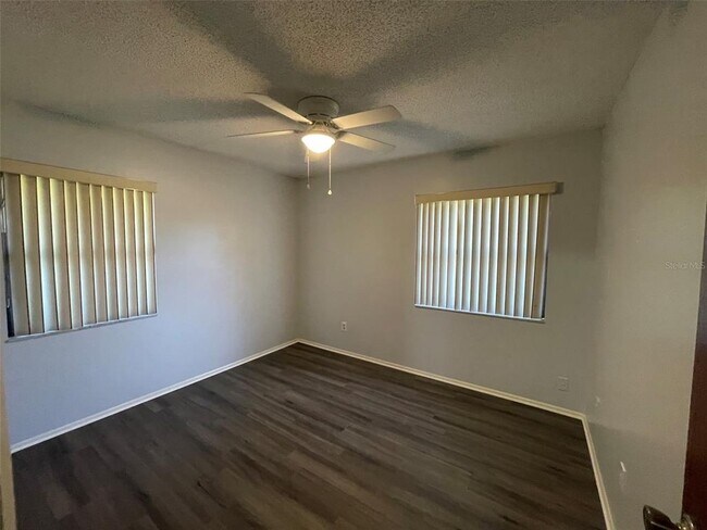 Building Photo - 298 Quail Ct