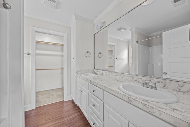 Building Photo - 2400 Camille Dr