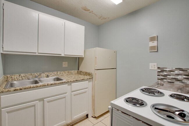 Building Photo - 4914 Cotton Row NW