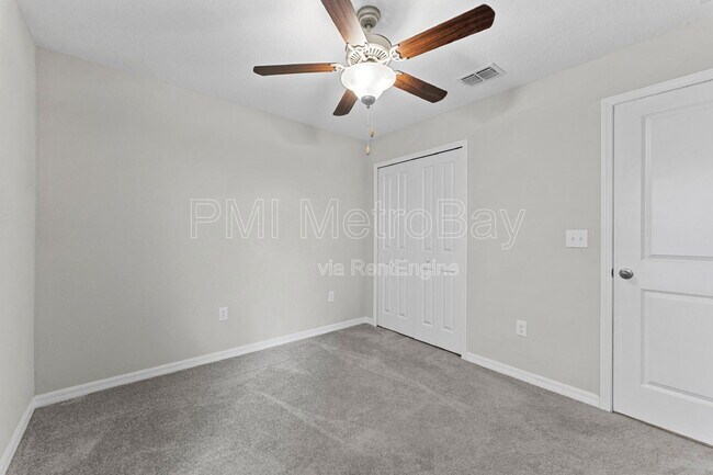 Building Photo - 10208 Carloway Hills Dr